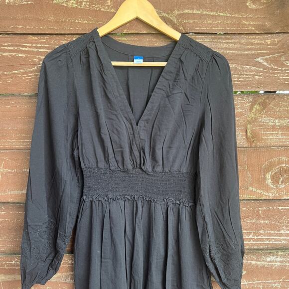 Old Navy Black Smocked Waist Midi Dress Women’s Size M Embroidered Hem - Picture 3 of 14